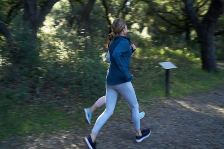 Is Soaking in a Hot Tub Before or After Exercise Good for Sore Muscles